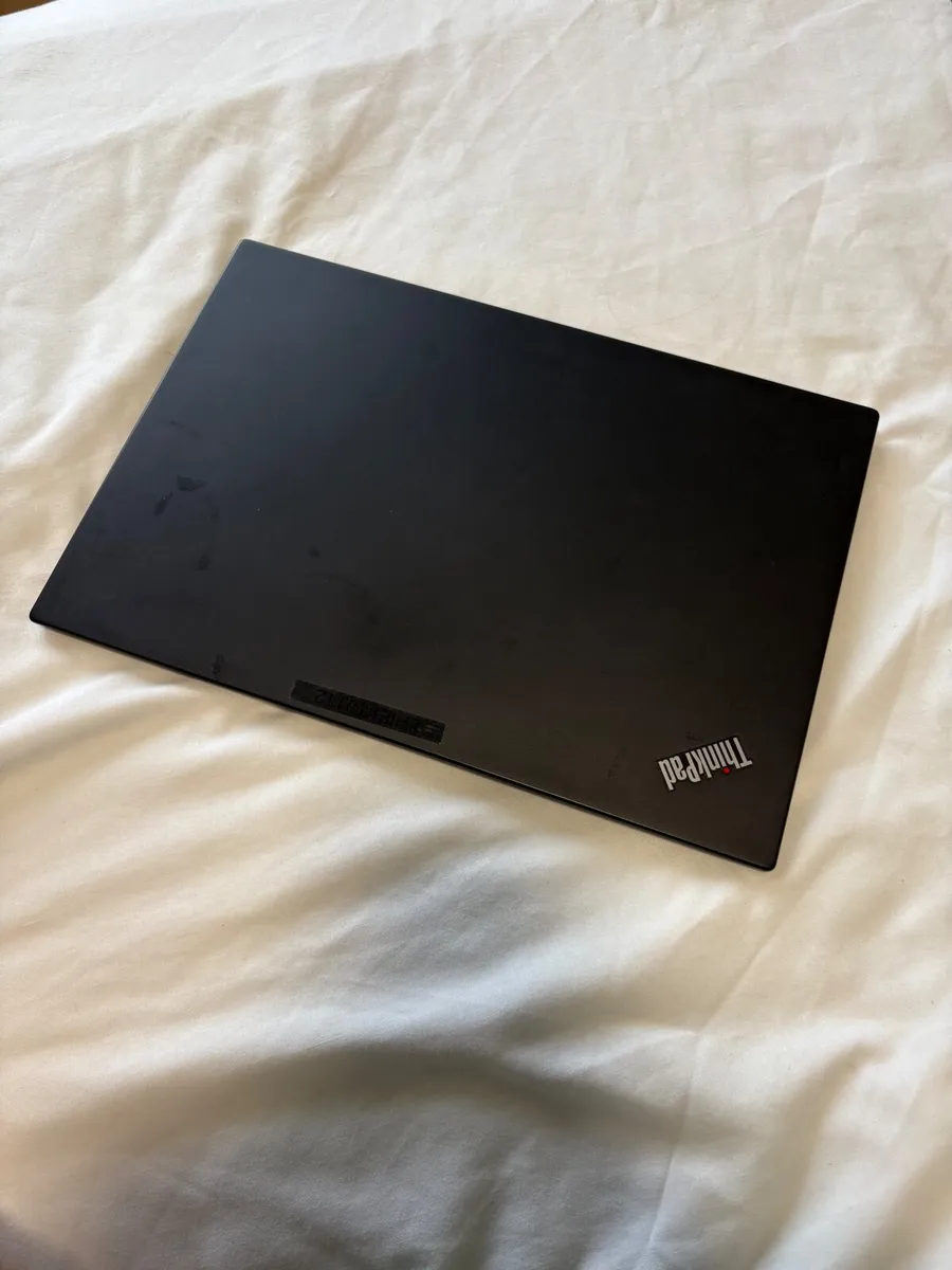 Lenovo ThinkPad T490s. 10/10 condition - Image 3