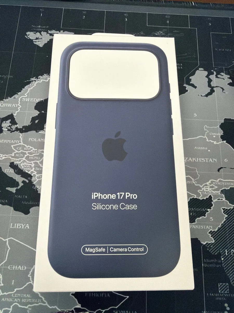 iPhone 17 Pro Silicone Case -Midnight