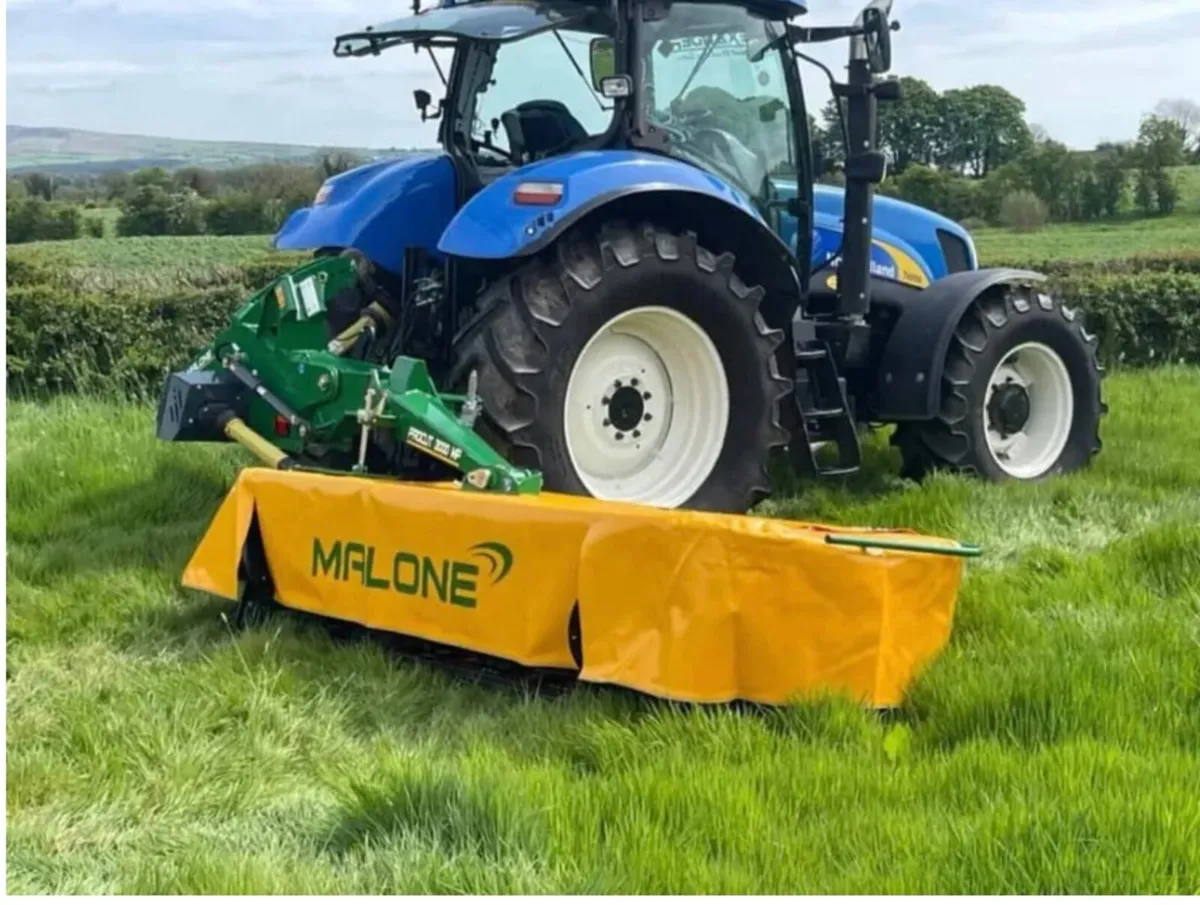 MALONE PROCUT 3000MP CENTRE PIVOT MOWER - Image 1