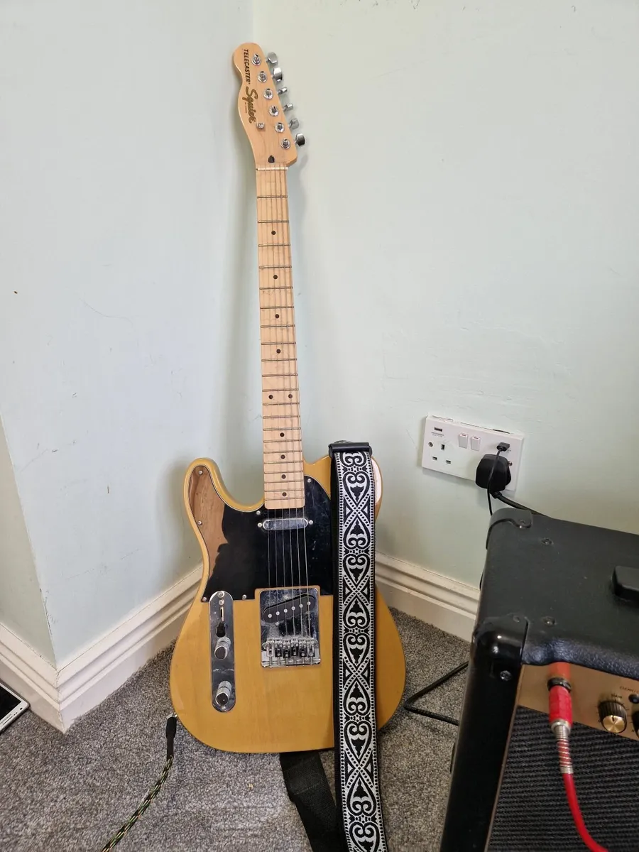 Guitar, Amp & Effects Pedal - Image 3