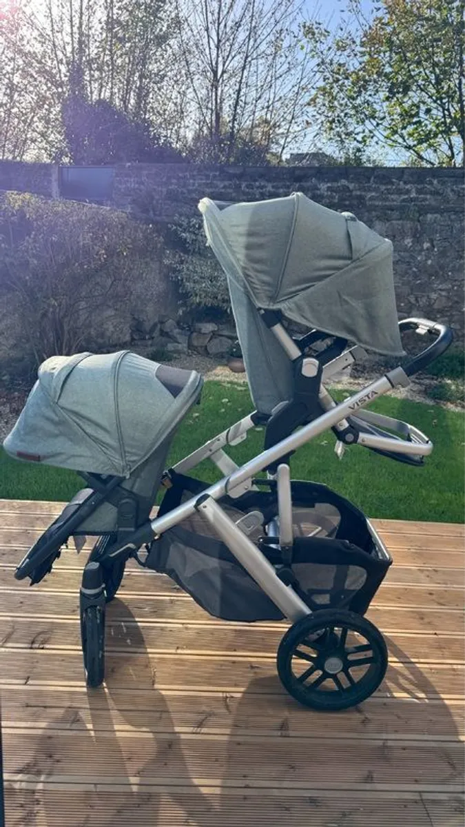Vista V2 Pram/Carrycot + Rumble Seat - Image 2