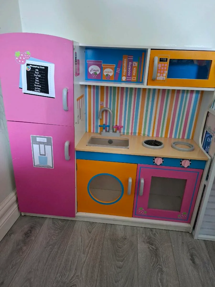 Timber Toy Kitchen - Image 1