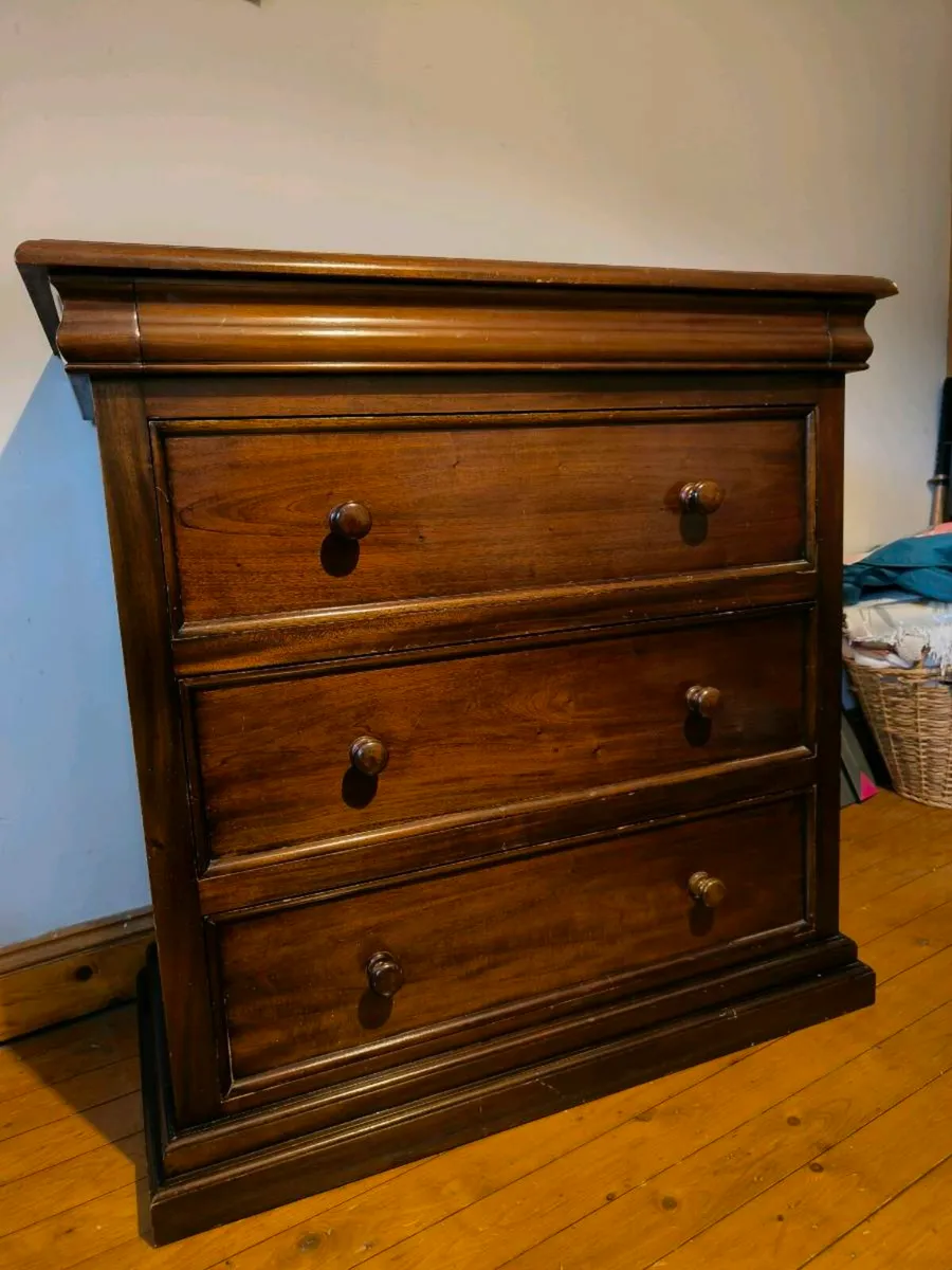 Solid chest of drawers & 2 tallboys - Image 2