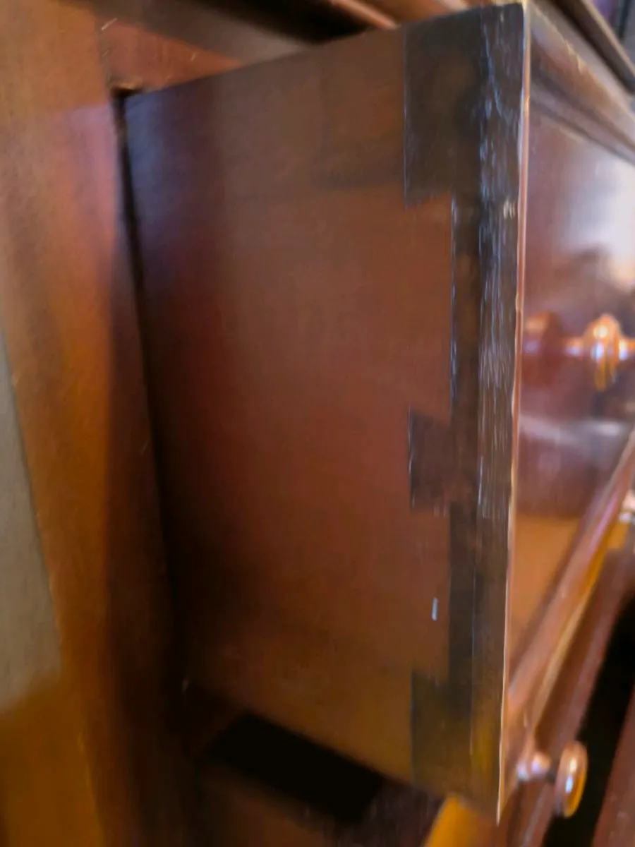 Solid chest of drawers & 2 tallboys - Image 3