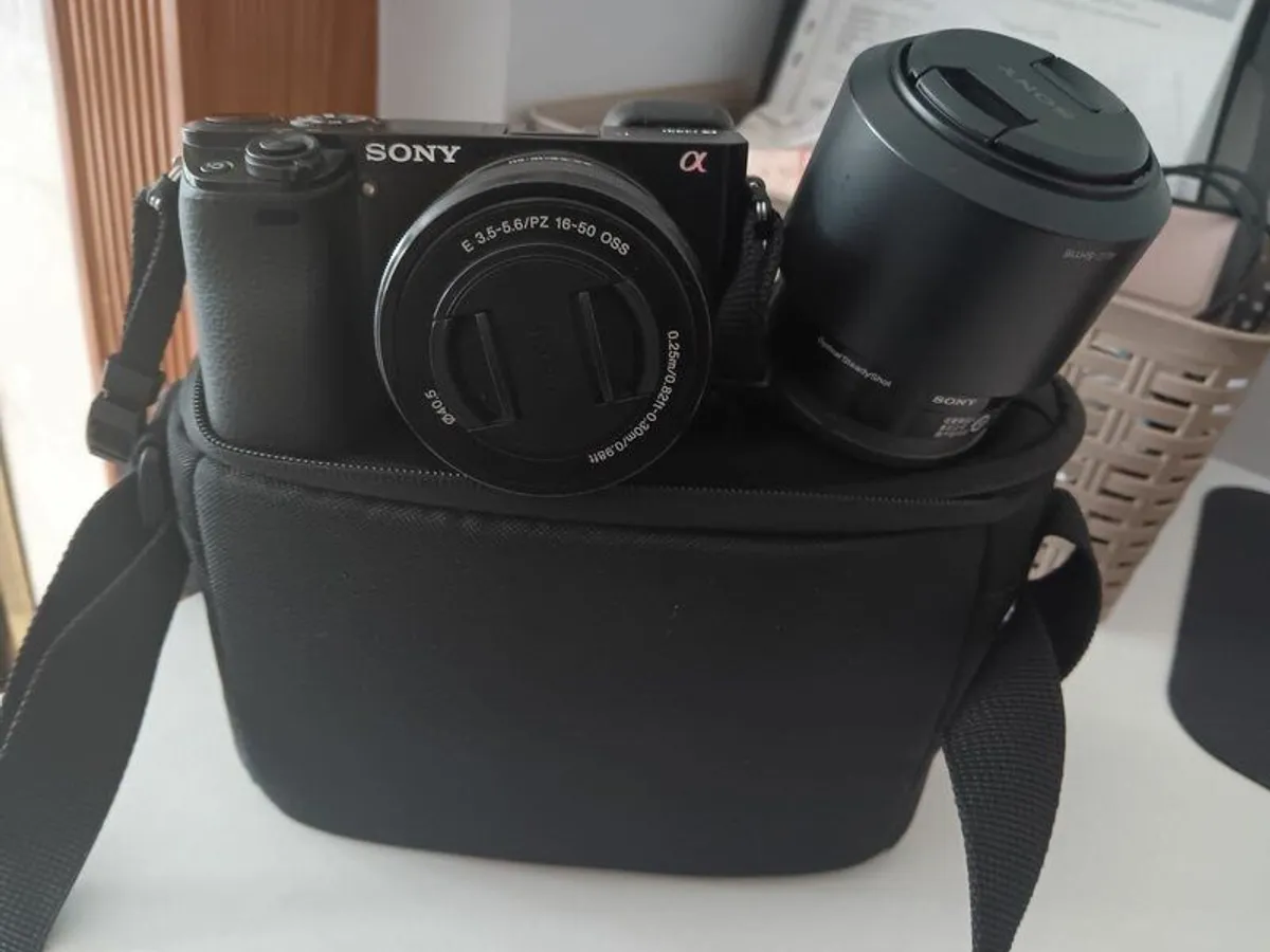 Sony a6000 plus accessories - Image 1