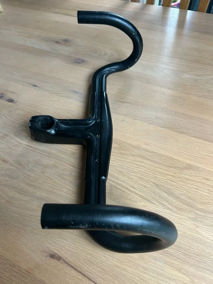 Canyon H11 Integrated Handlebar - Image 3
