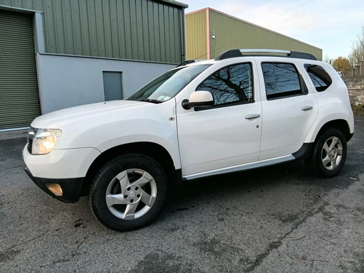 Dacia Duster 4WD Low Kms Crvt 4/2026 - Image 3