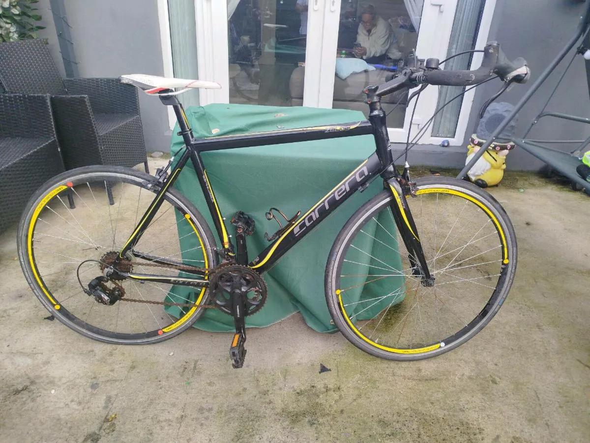 Carrera zelos road bike - Image 1