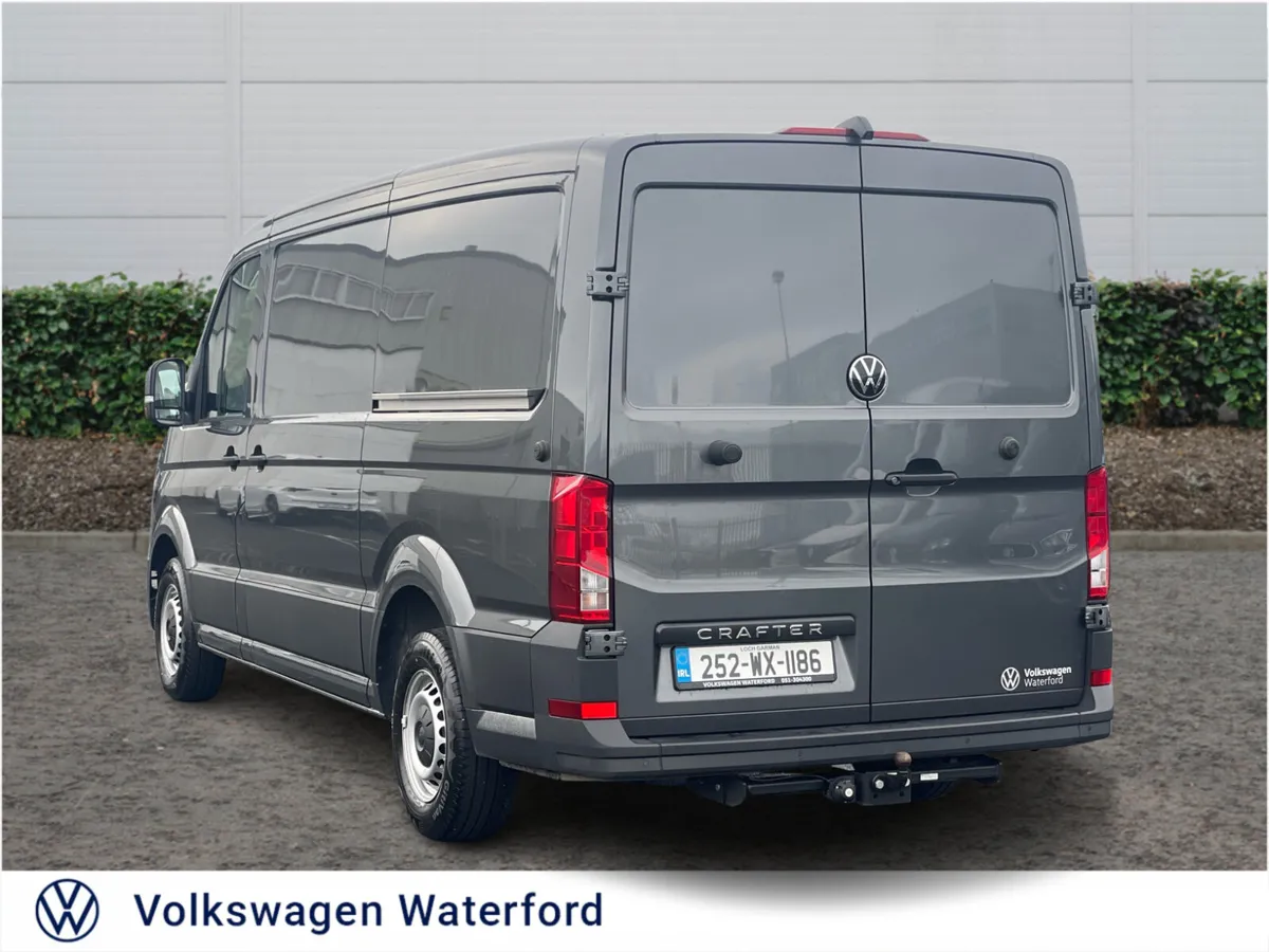 Volkswagen Crafter 2.0TDI 177hp MWB Highline - Image 3