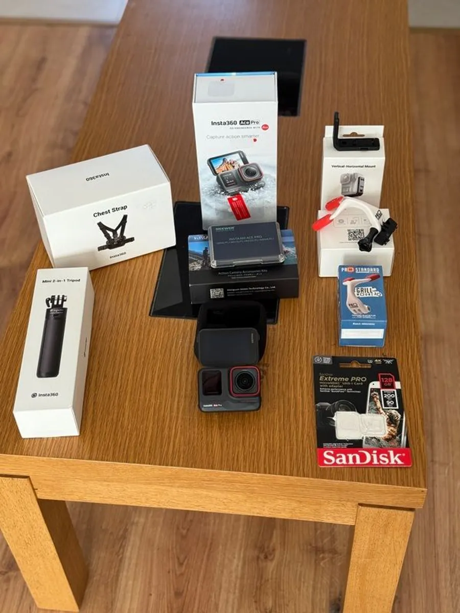 Insta360 Ace Pro & Accessories - Image 2