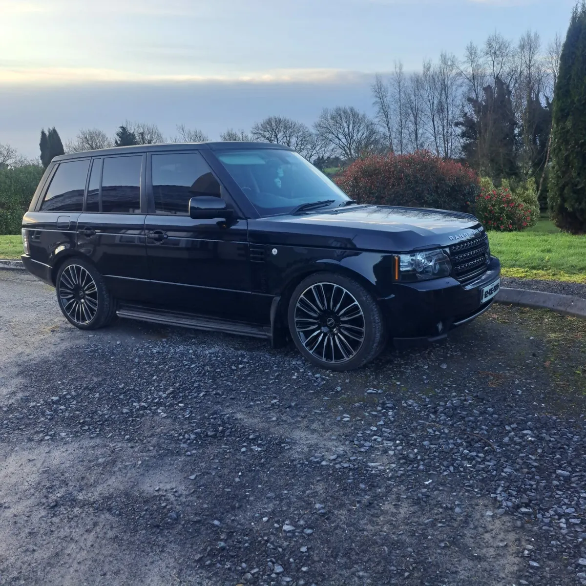 Range rover 5 seater diesel 4.4 v8 - Image 2