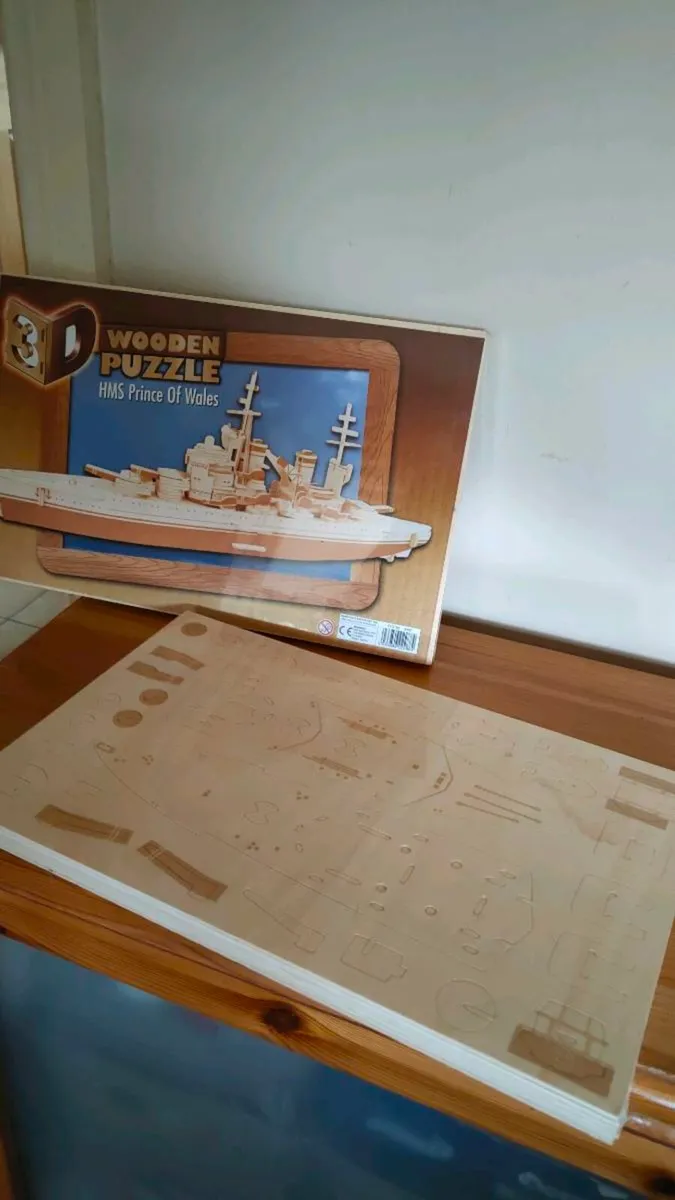 Wooden puzzle - Image 1