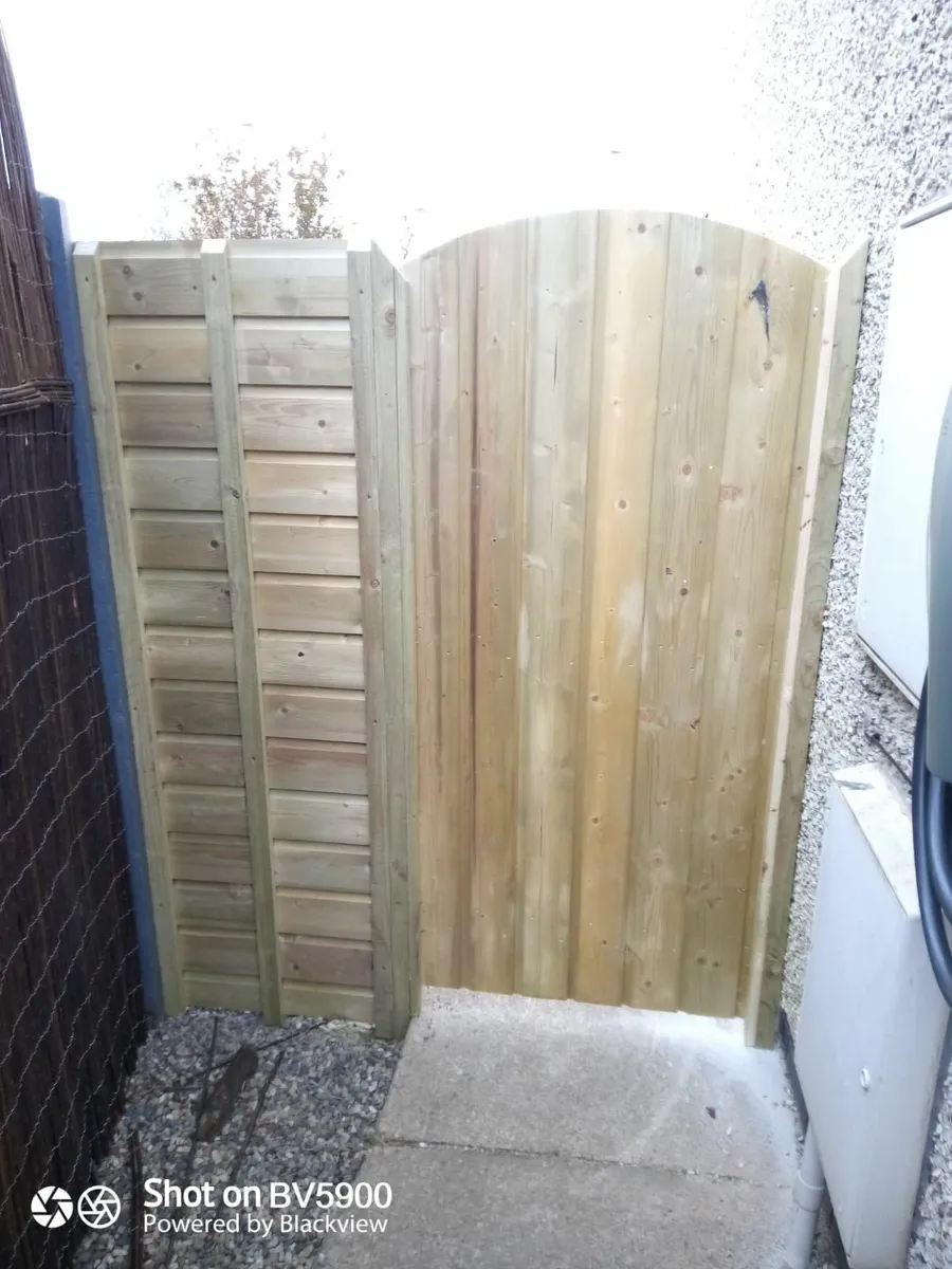 Side gates - Image 1