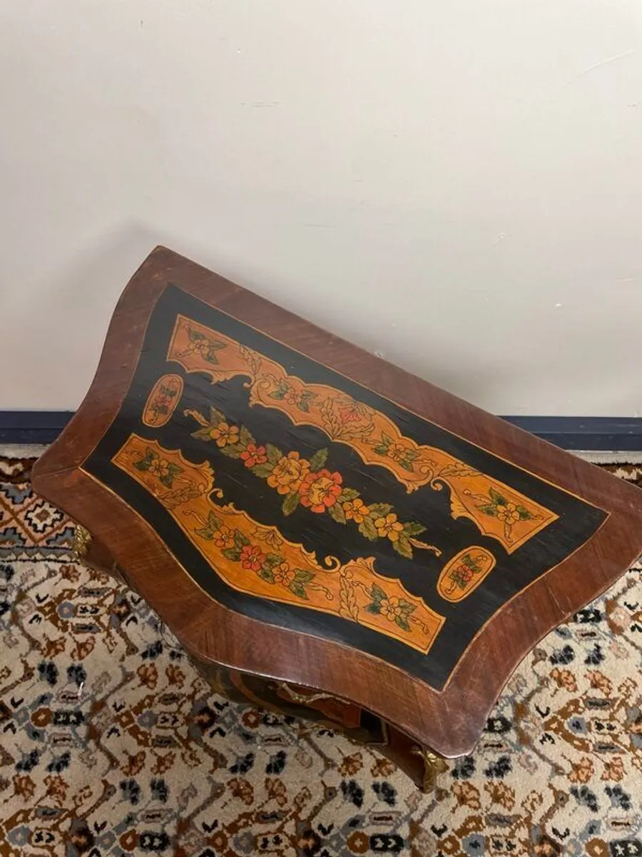 Beautiful Louis XV Style Bombe Chest of Drawers - Image 2