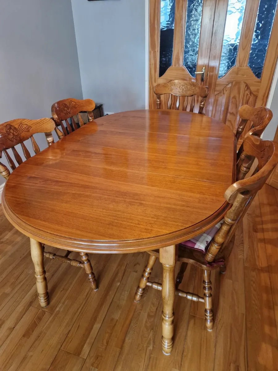 Dining table and 6 chairs (2 carvers) - Image 1