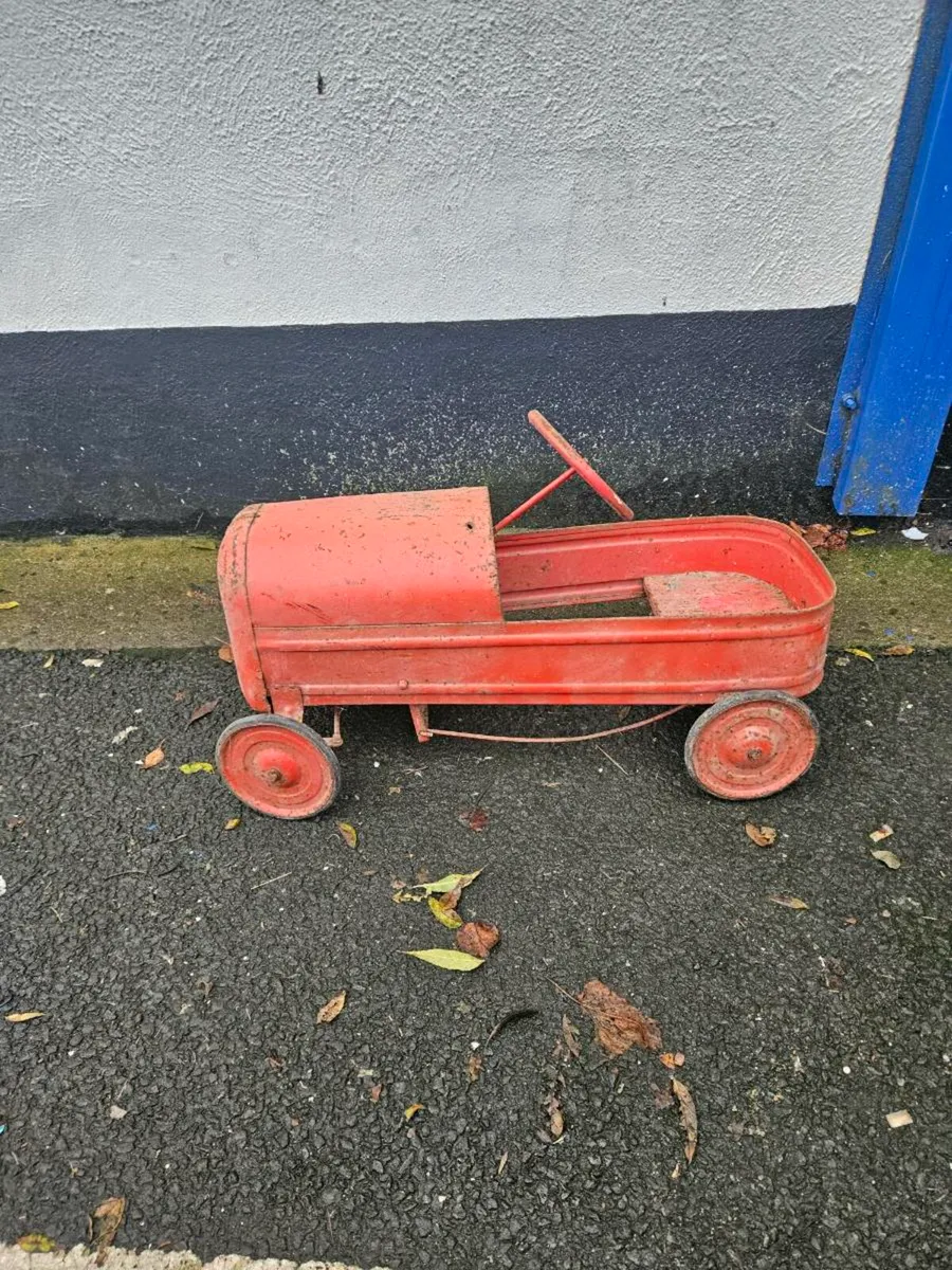 Vintage Triang Pressed Steel Childs Pedal Car - Image 2