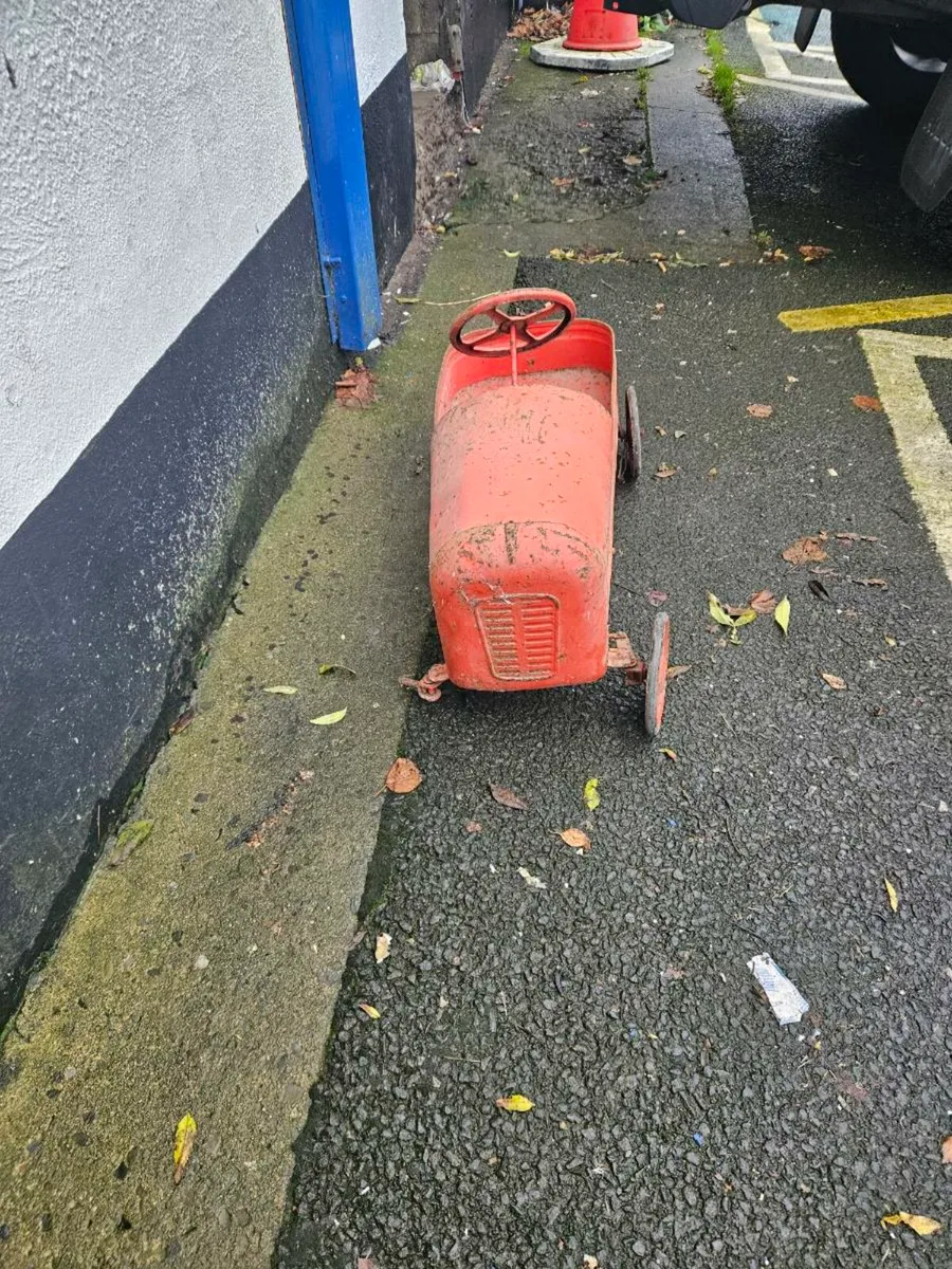 Vintage Triang Pressed Steel Childs Pedal Car - Image 3
