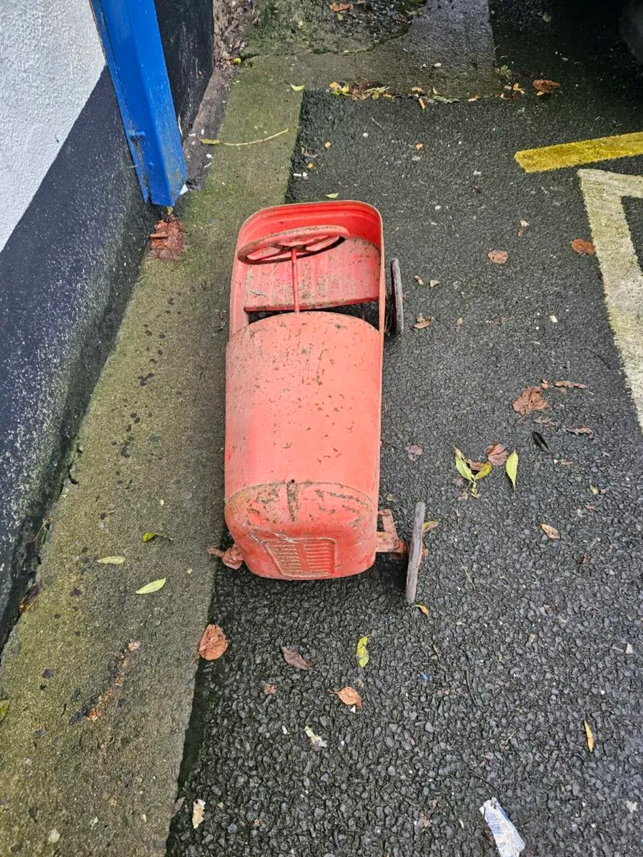 Vintage Triang Pressed Steel Childs Pedal Car - Image 4