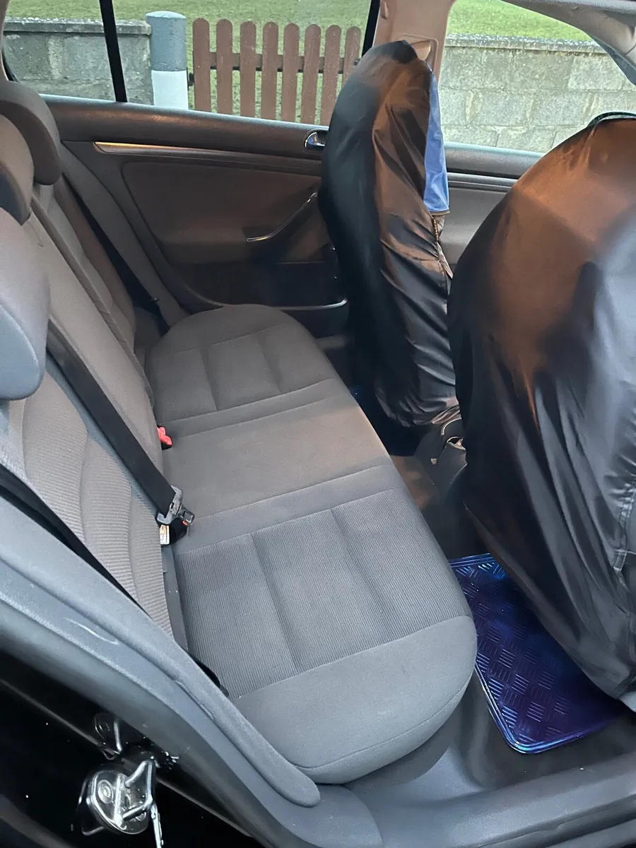 Volkswagen Golf 2004 - Image 3