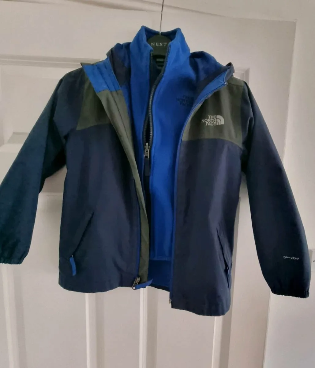 The North Face jacket boy 
Size XS  6-8 years old. - Image 3