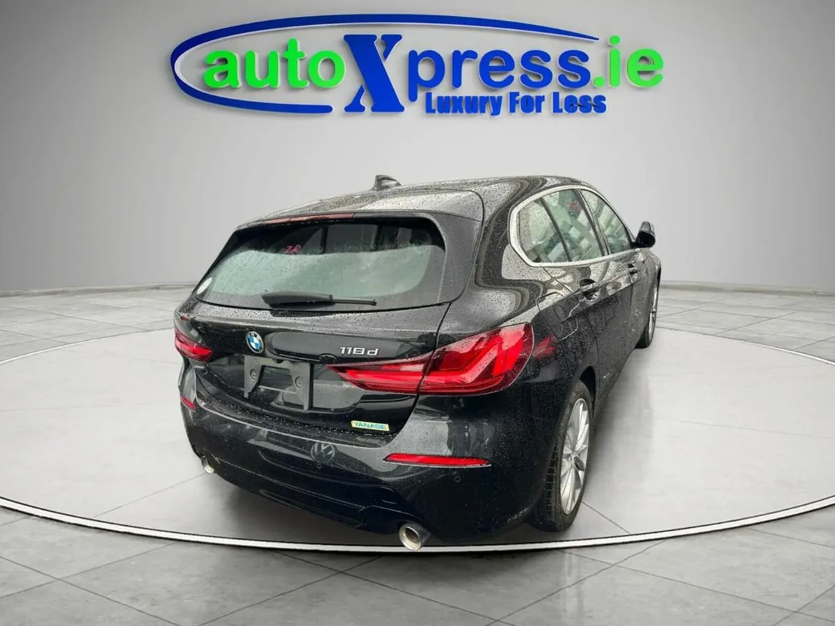 BMW 1-Series 118D PLAY Automatic, reversing camera - Image 3