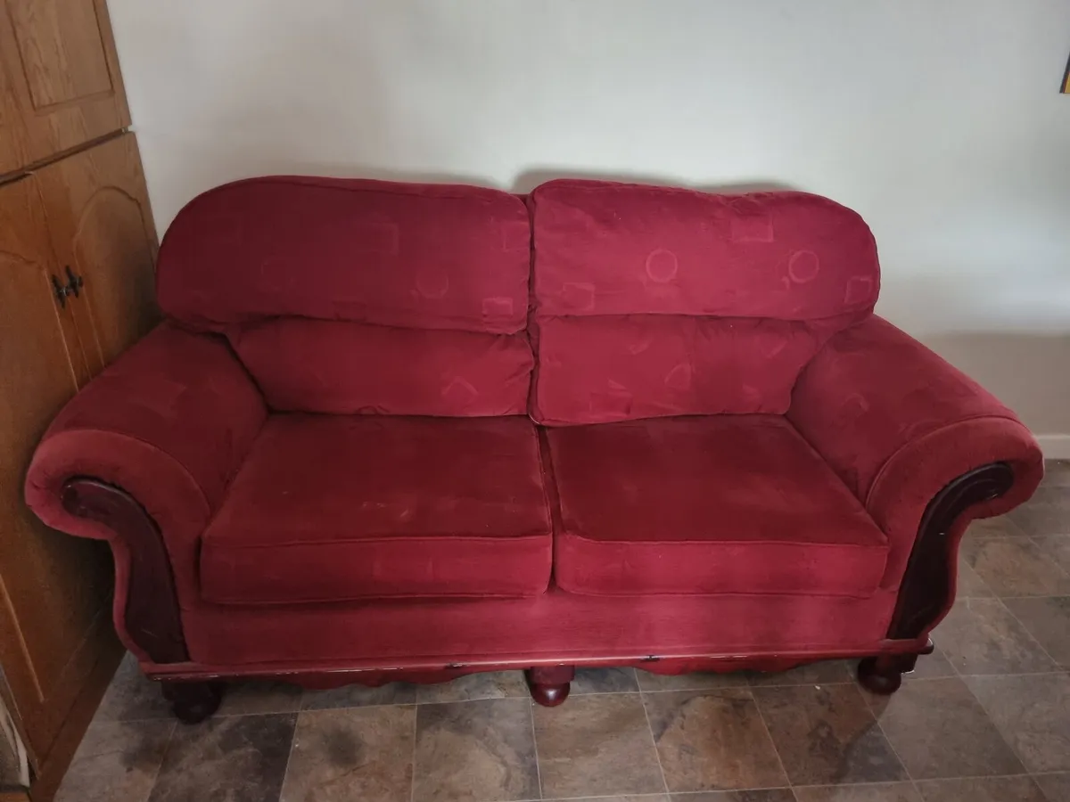 Sofa and 2 matching armchairs
