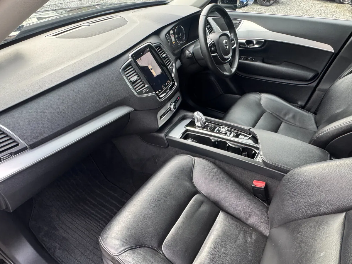 2017 Volvo XC90 2.0 T8 Pan Roof Plug In Hybrid - Image 2