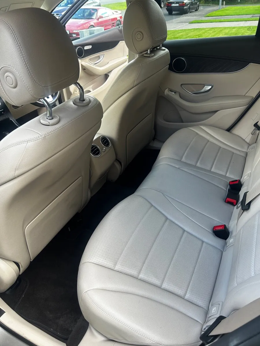 Mercedes GLC 200d AMG Only 71k kilometres - Image 4