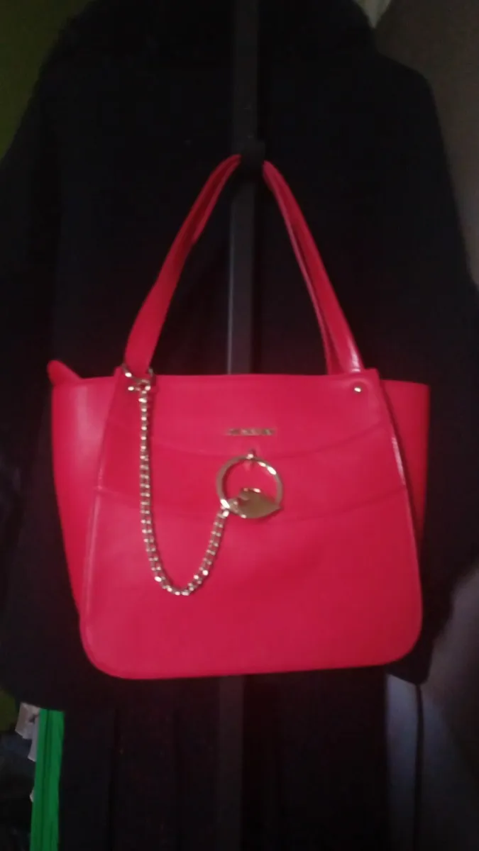 Red bag - Image 1