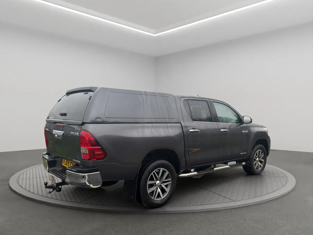 2019 Toyota Hilux Invincible X - Image 3