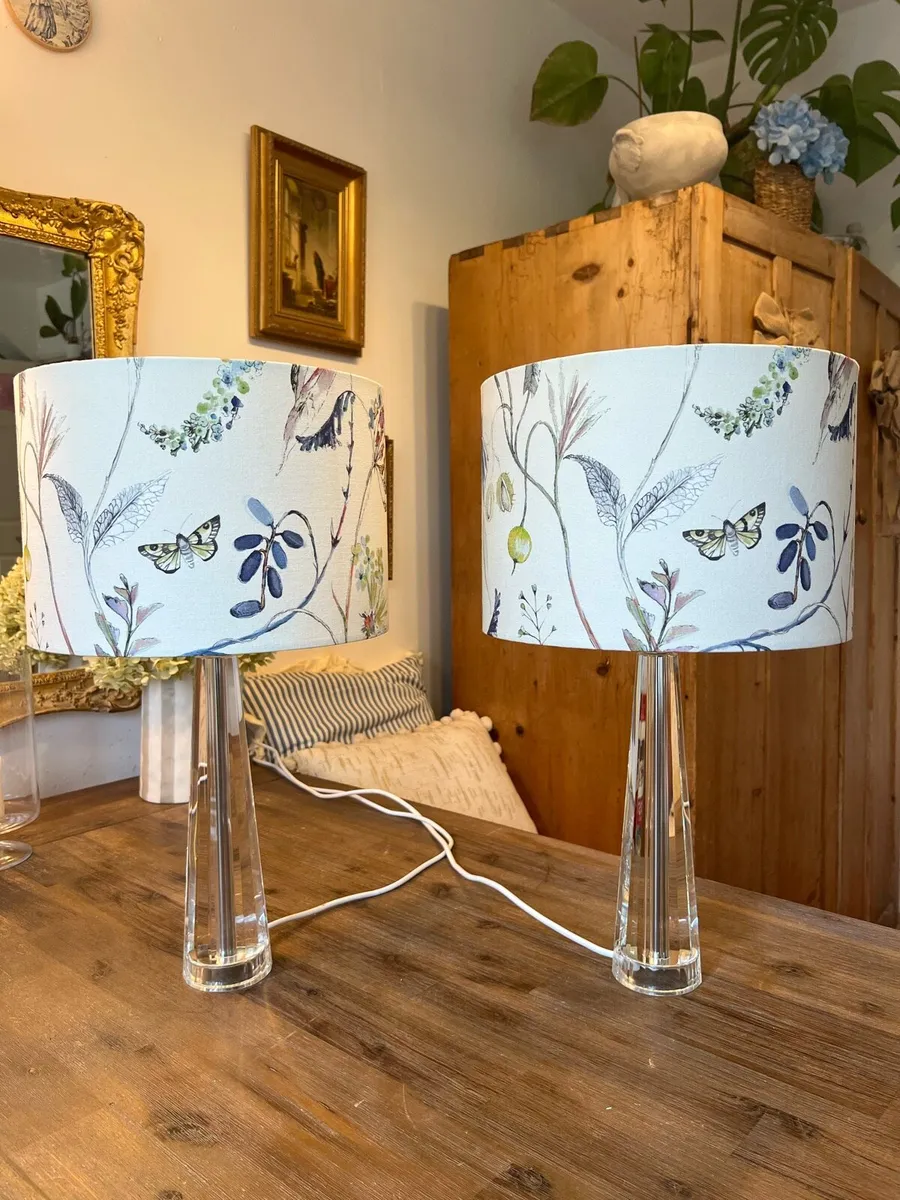Pair of Laura Ashley lamps - Image 2