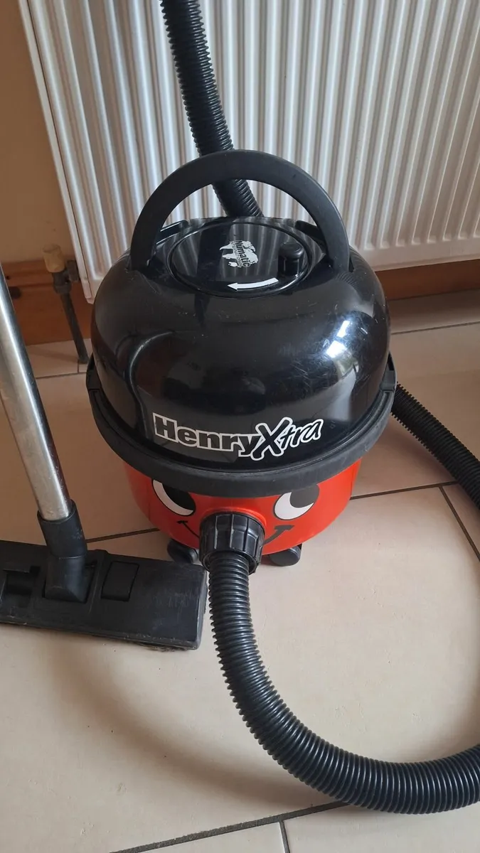 Henry Xtra Hoover - Image 1