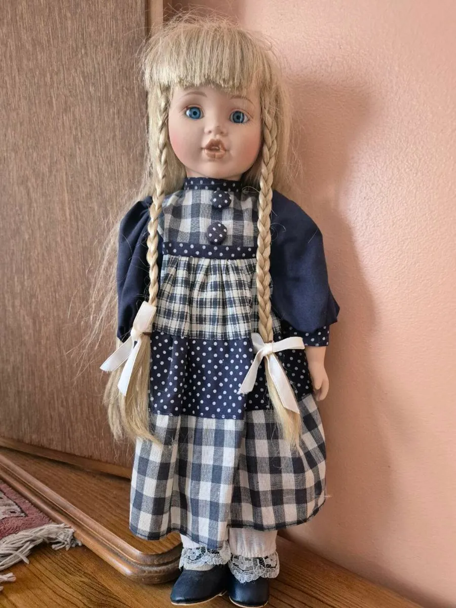 Vintage Doll - Image 3