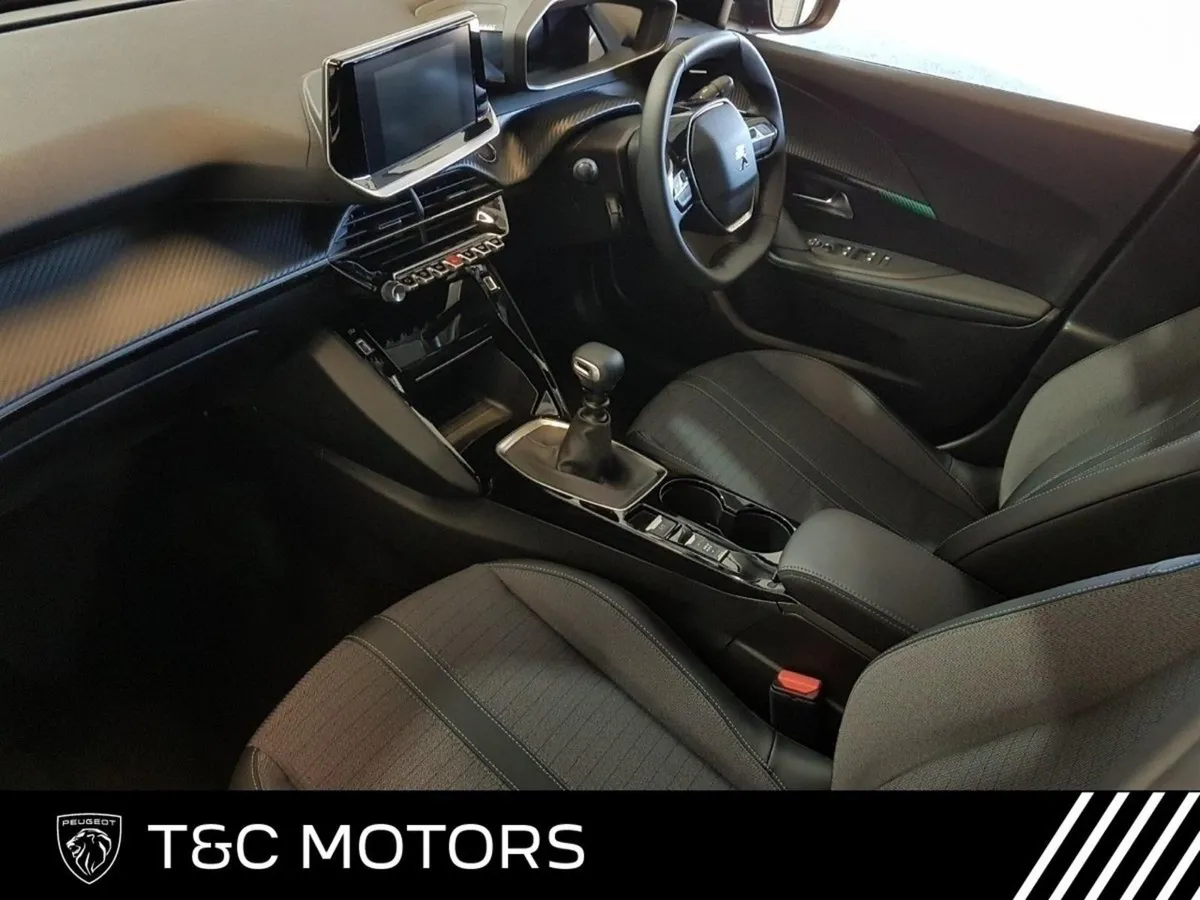 Peugeot 2008 Allure Model - Reversing Camera and - Image 4