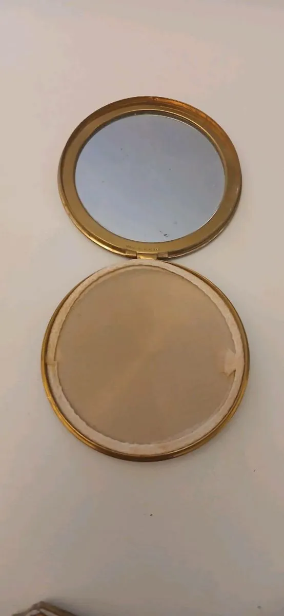 5 Vintage Compacts - Image 3
