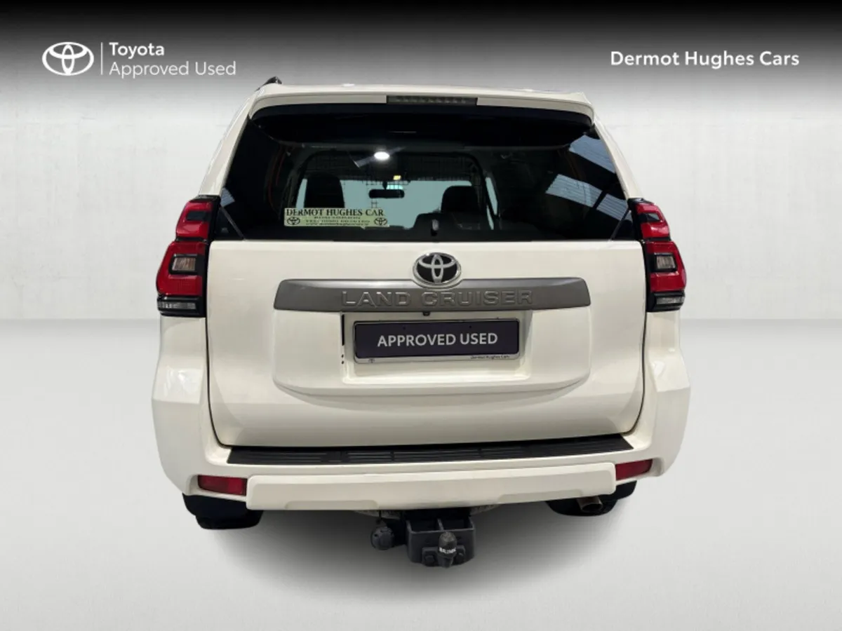 Toyota Land Cruiser LWB COMM - Image 4