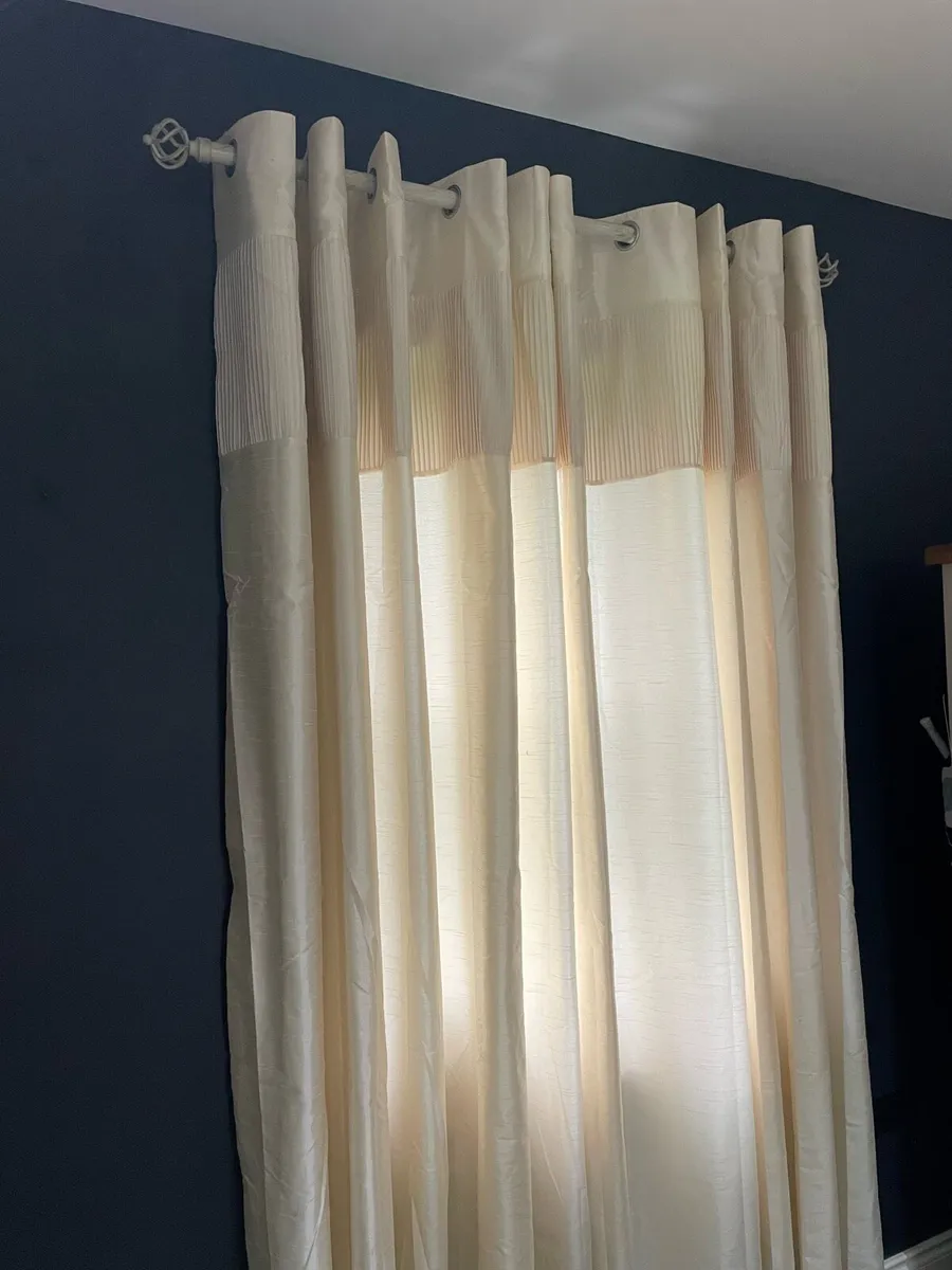 Curtains - Image 1