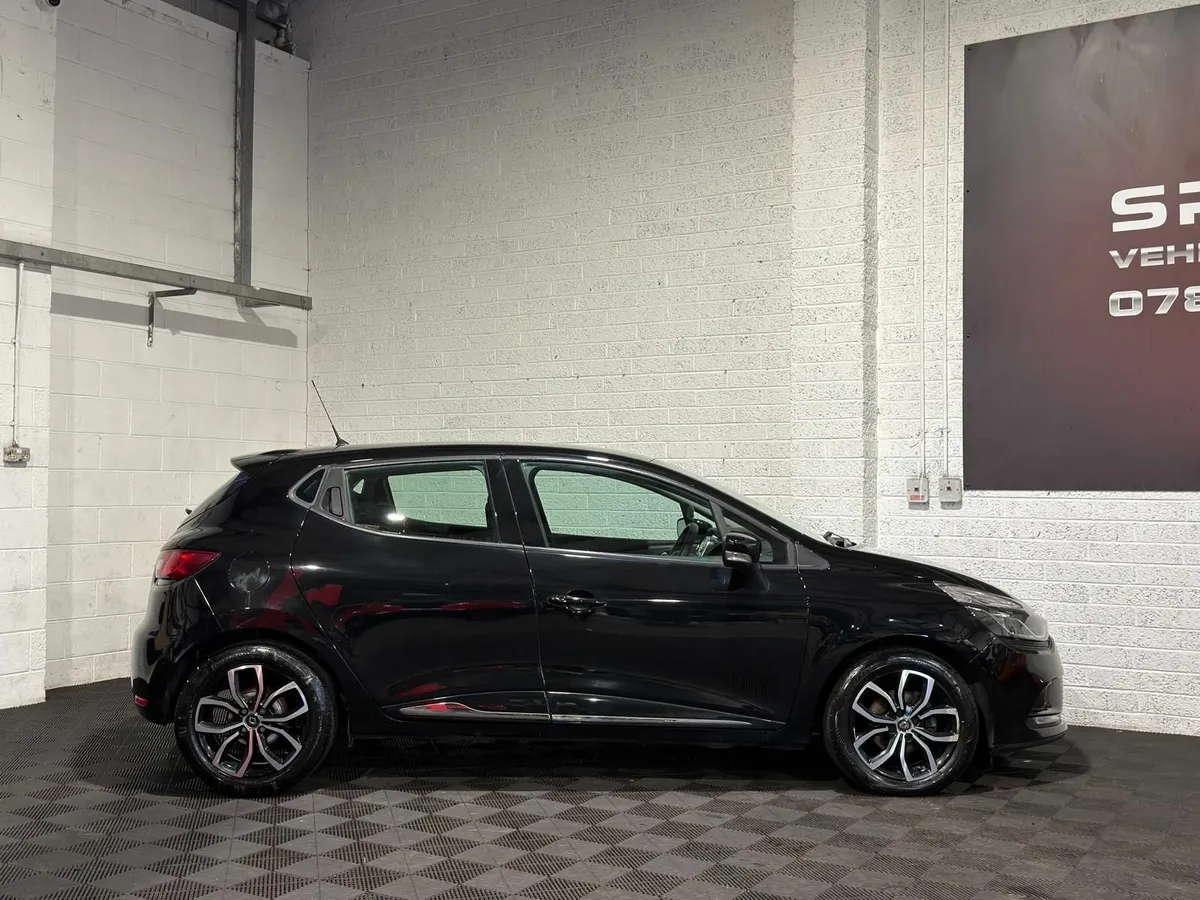 Renault Clio 2019 - Image 2