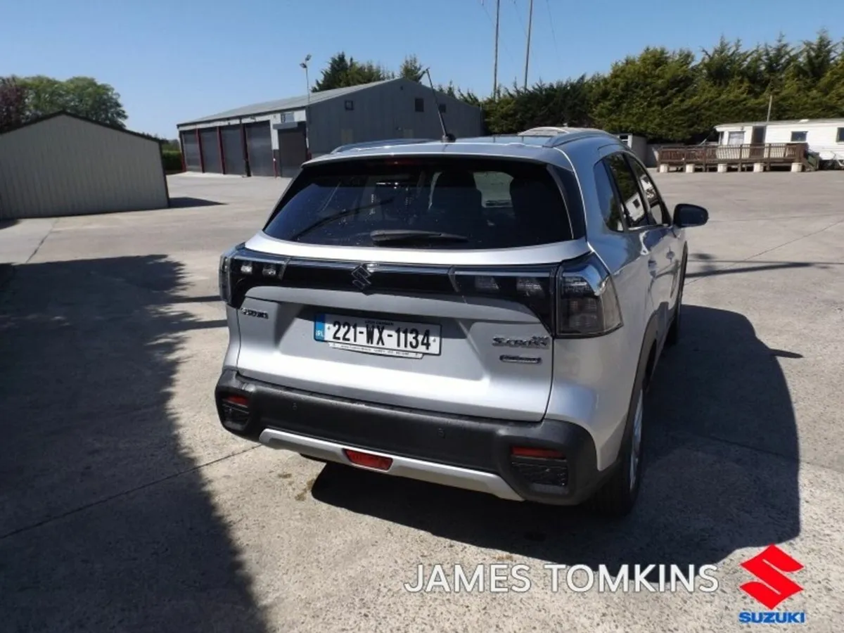 Suzuki SX4 S-Cross Hybrid SZ4 MT - Image 4