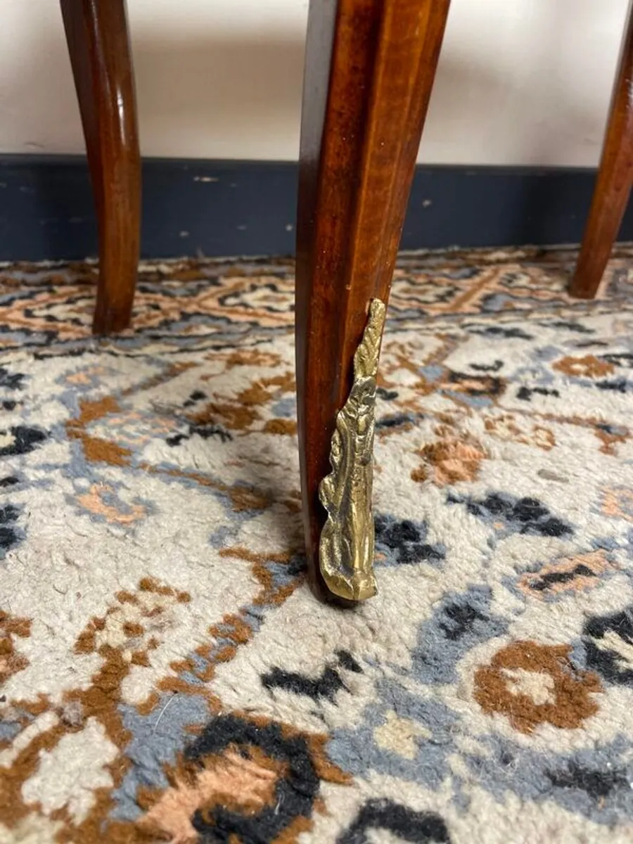 Small Kidney Shape Mahogany Veneer Side or Console Table. - Image 2