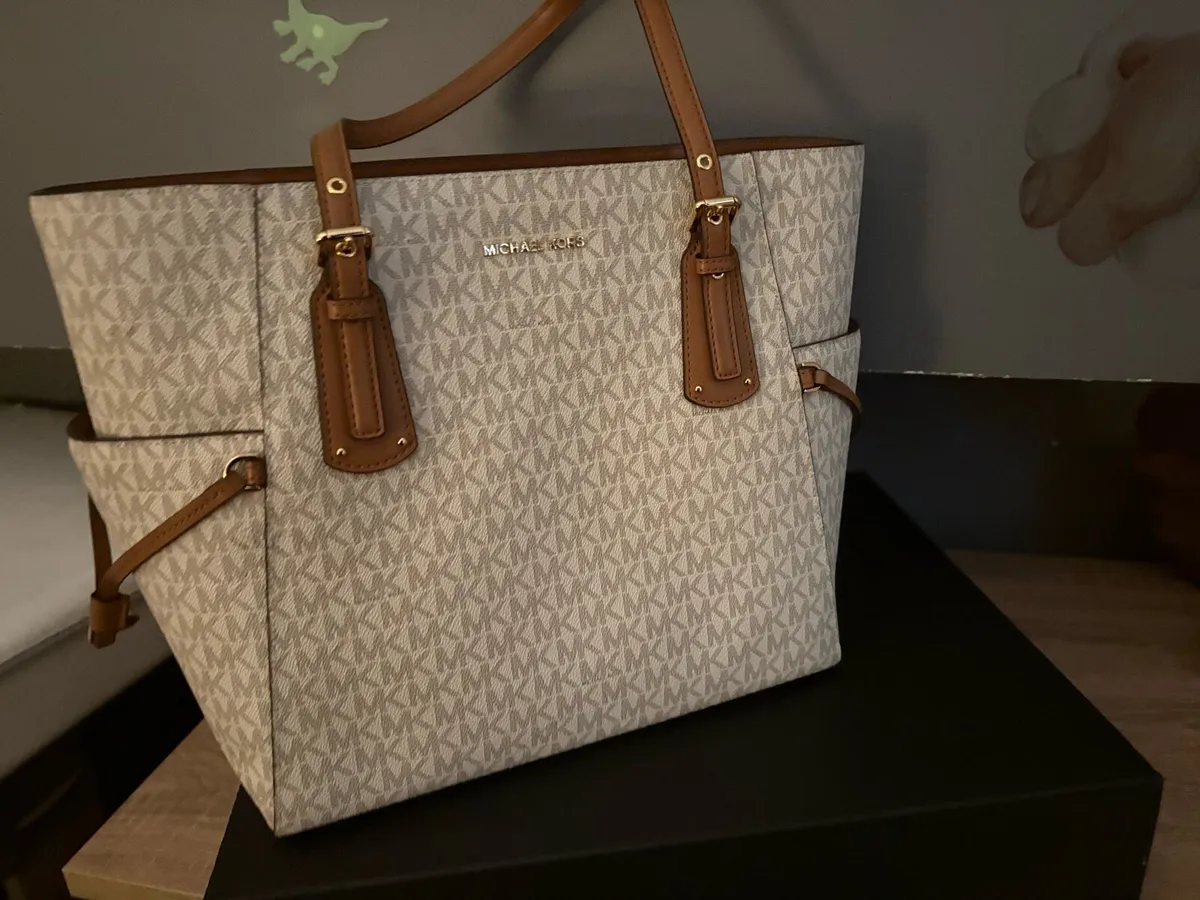 Michael Kors Bag - Image 2