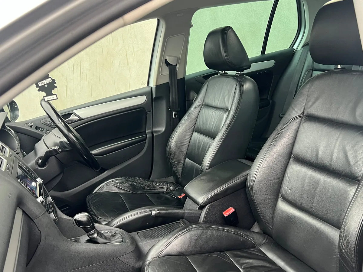 Volkswagen Golf 1.4 TSI Highline Auto - Image 3