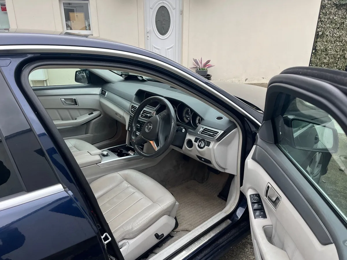 Mercedes E300 2.1 d Hybrid - Image 3