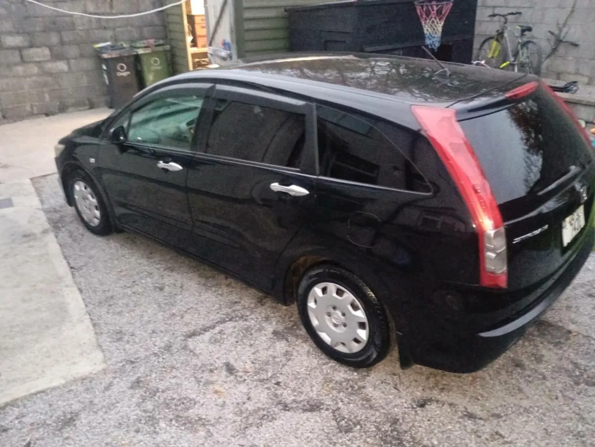 Honda stream auto 7 seater mint NCT &low tax - Image 2