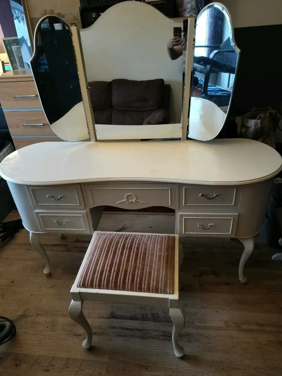 Vintage dressing table