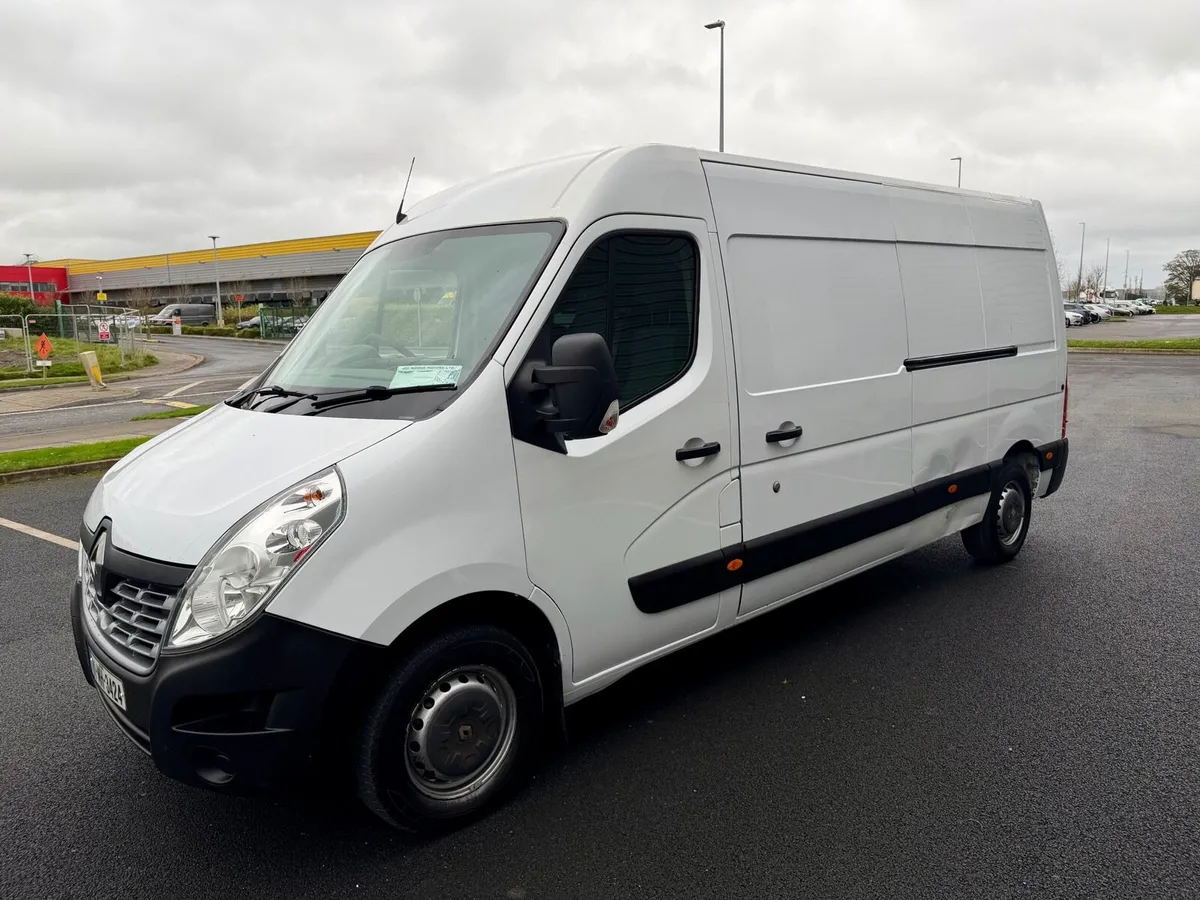 2018 Renault Master Very Low Mileage - Image 4