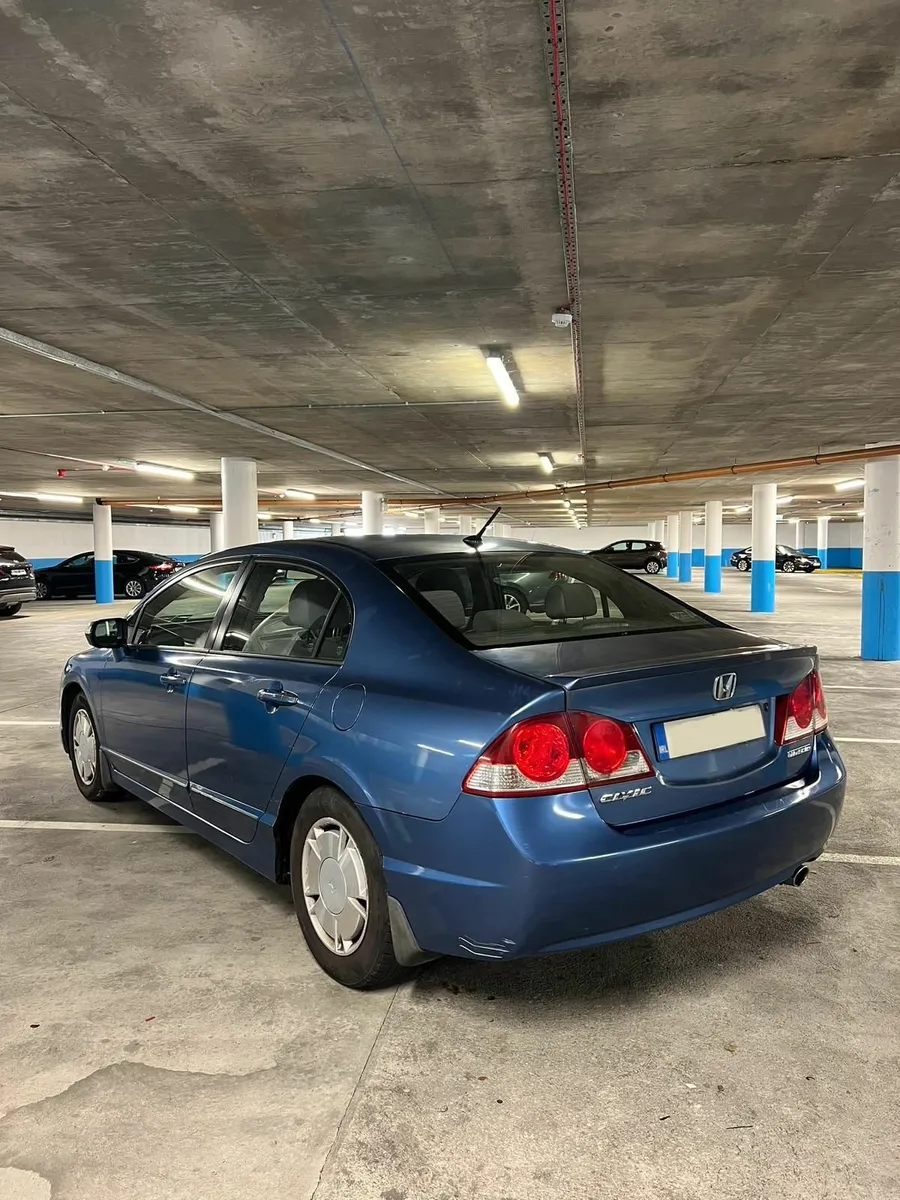 Honda Civic 2007 - Image 2