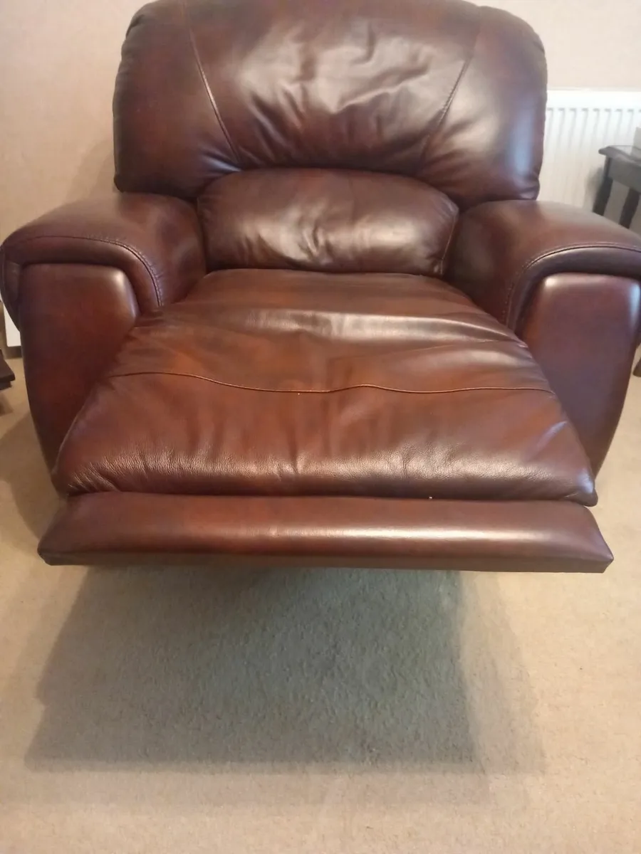 Armchair - Image 2