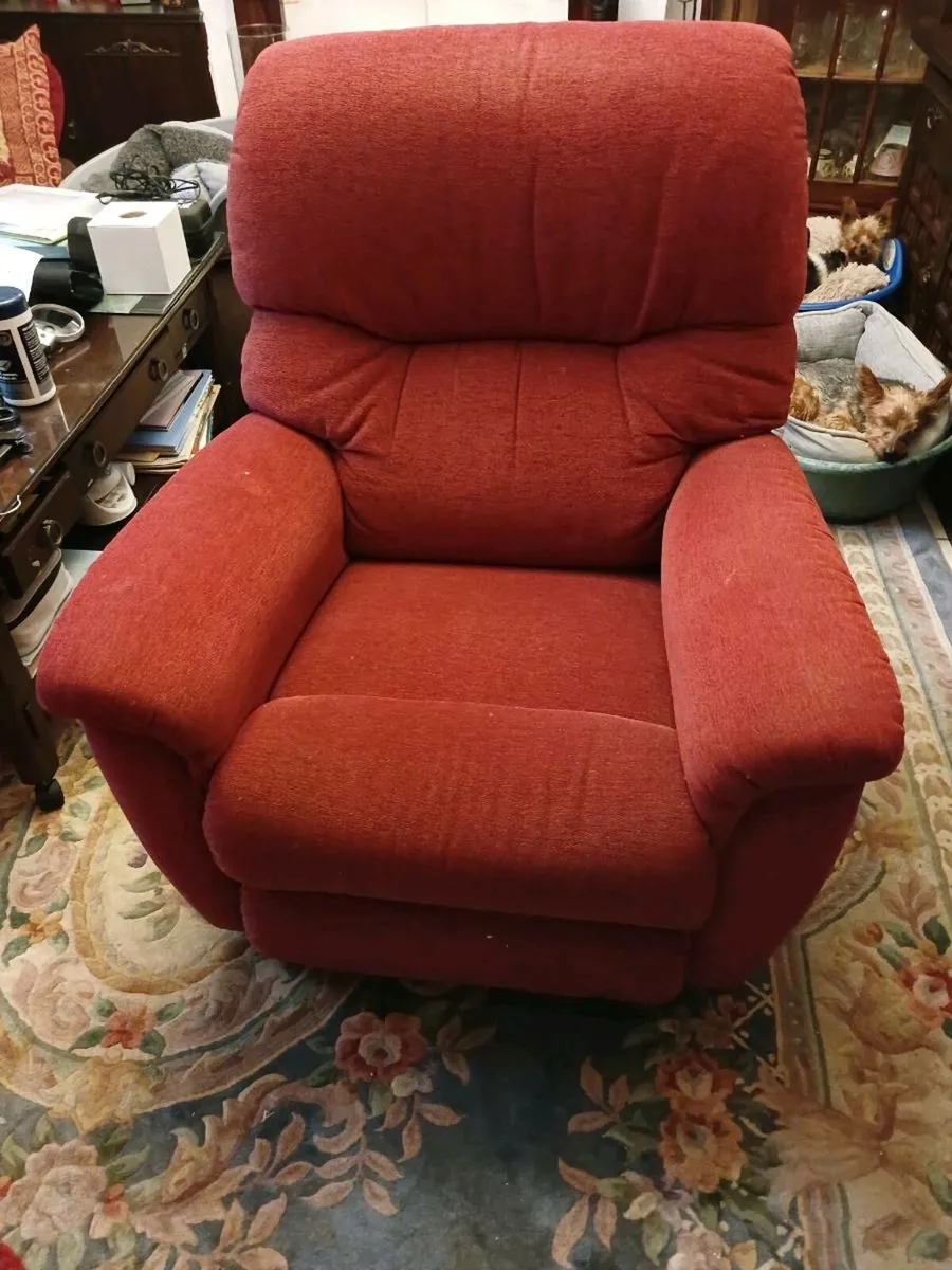 Lazy boy chair - Image 2