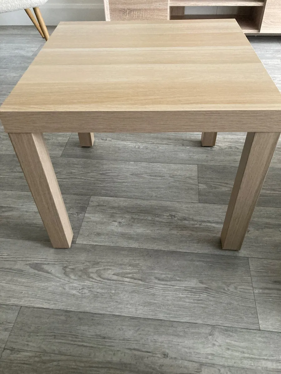 Side table x 2 - Image 1